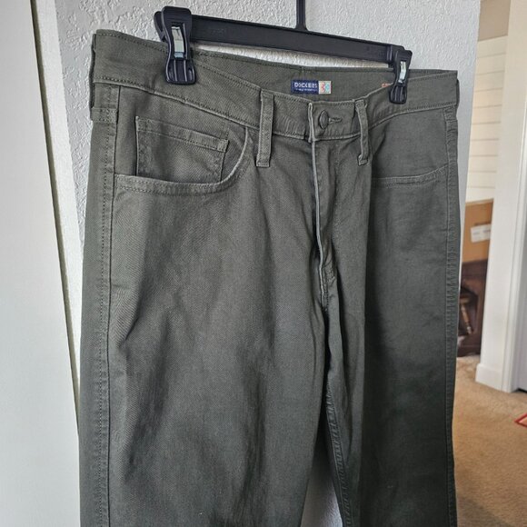 Dockers Straight Fit Pant - Picture 2 of 5